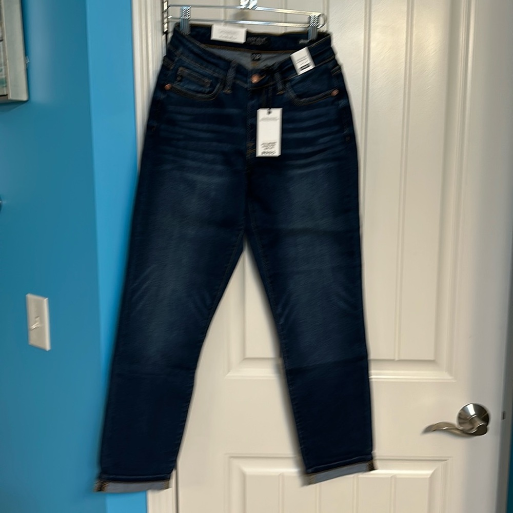 Brand new with tags Judy blue . Size 1/25. Style JB 82195DK